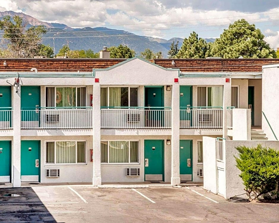 Econo Lodge Downtown Colorado Springs