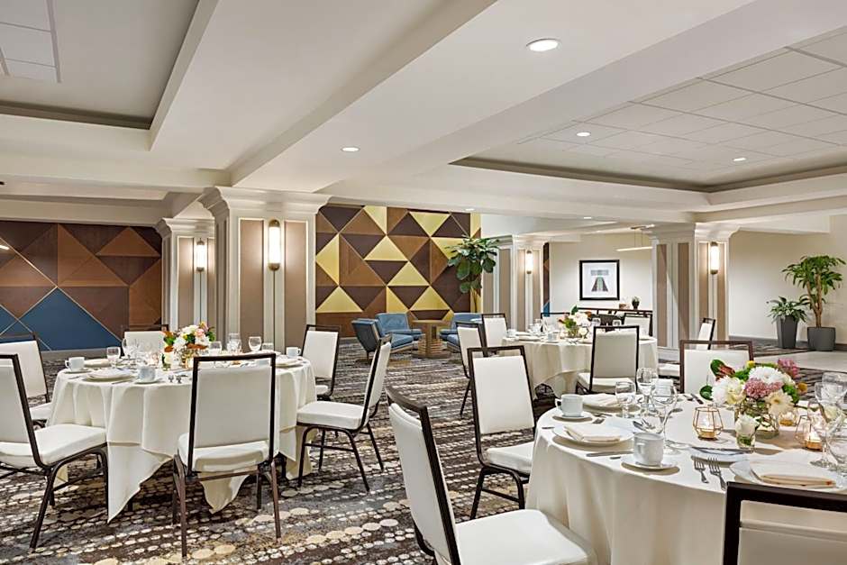 Magnolia Hotel Denver, a Tribute Portfolio Hotel