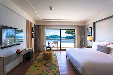 Deluxe Ocean View Room