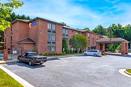 Comfort Inn & Suites Lenoir Hwy 321 Northern Foothills