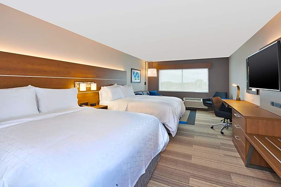 Holiday Inn Express and Suites Eau Claire West I-94 By IHG