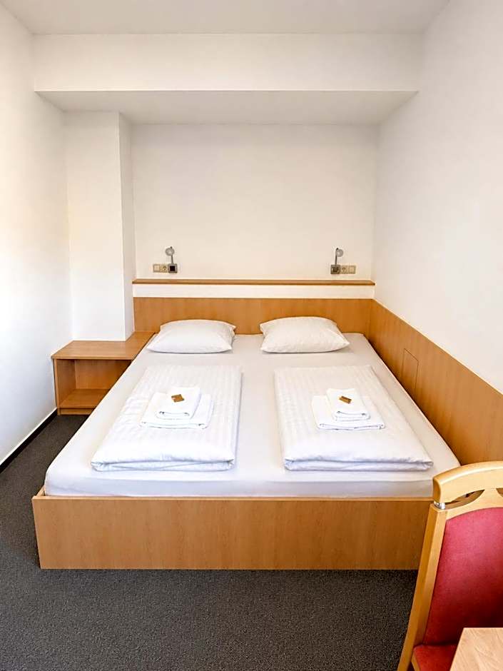 Waldgasthaus & Berghotel Steinerne Renne