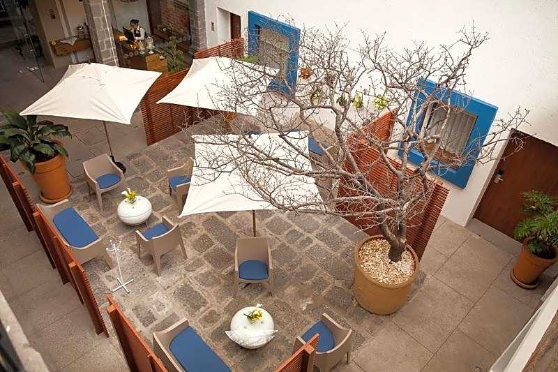 Descansera Hotel Business and Pleasure