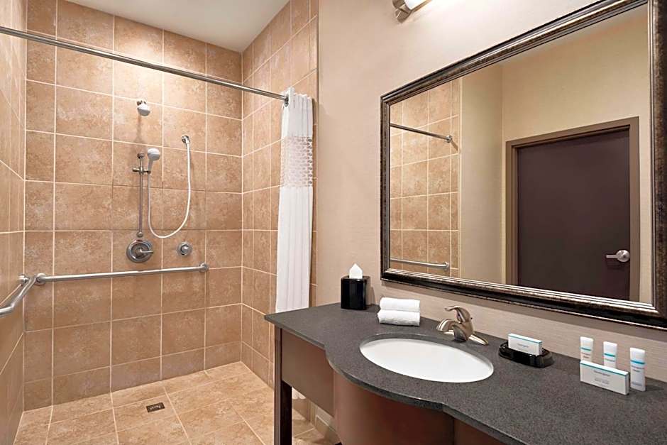 Hampton Inn By Hilton And Suites Mansfield