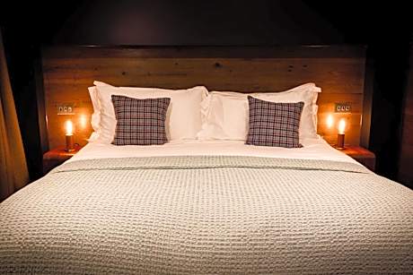 Lodge Woods View Room - Pet Friendly