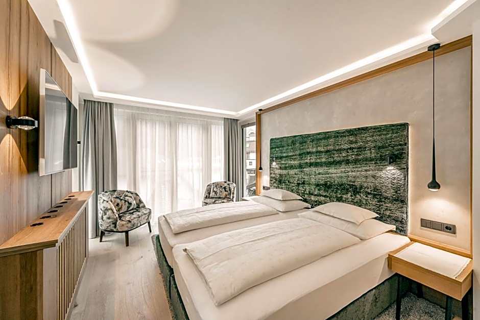 Gourmet & Wine Hotel Austria - 4 Sterne superior - Ski In Ski Out