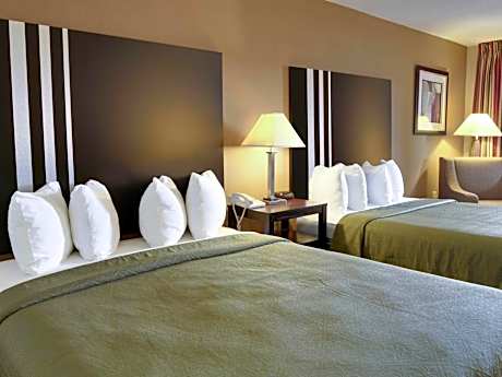 2 QUEEN BEDS NONSMOKING