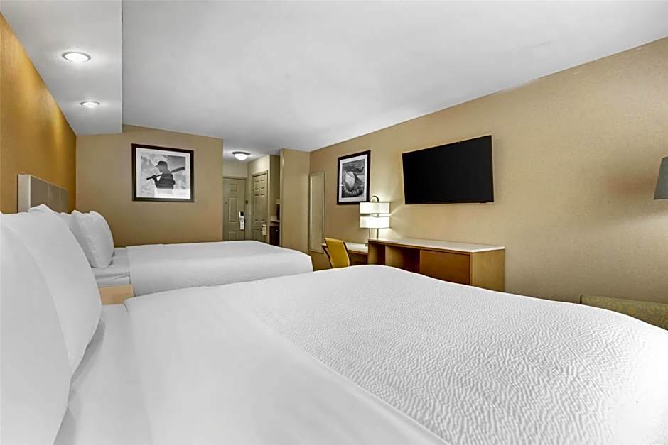 Best Western Cooperstown Inn & Suites