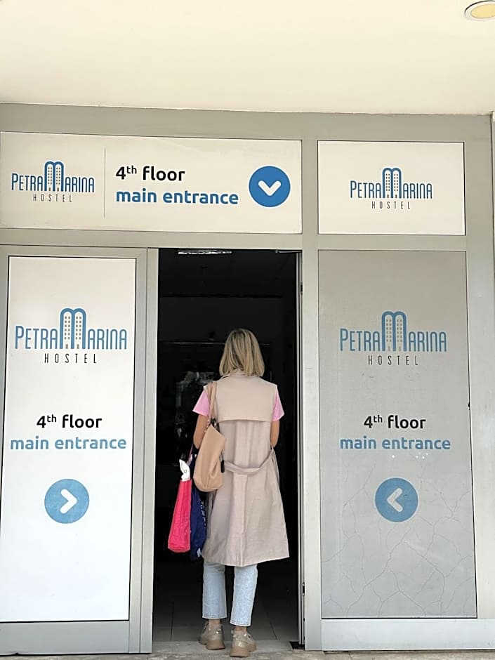 Hostel Petra Marina