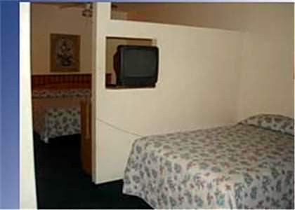 Colonade Motel Suites