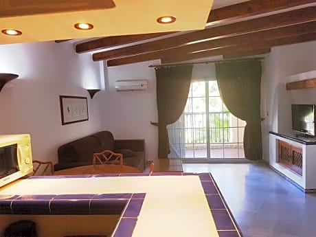 2 BEDROOMS APARTMENT 3 ADULTS + 2 CHILDREN