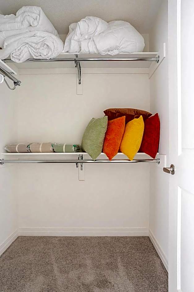 Stylish 4br Fast Wifi Sleeps 10