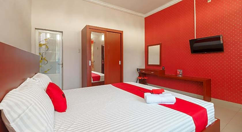 RedDoorz Syariah near UISU Medan