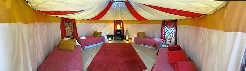 Healing Waters Sanctuary for Exclusive Private Hire and Self Catering Board, Vegetarian, Alcohol & Wifi Free Retreat in Glastonbury