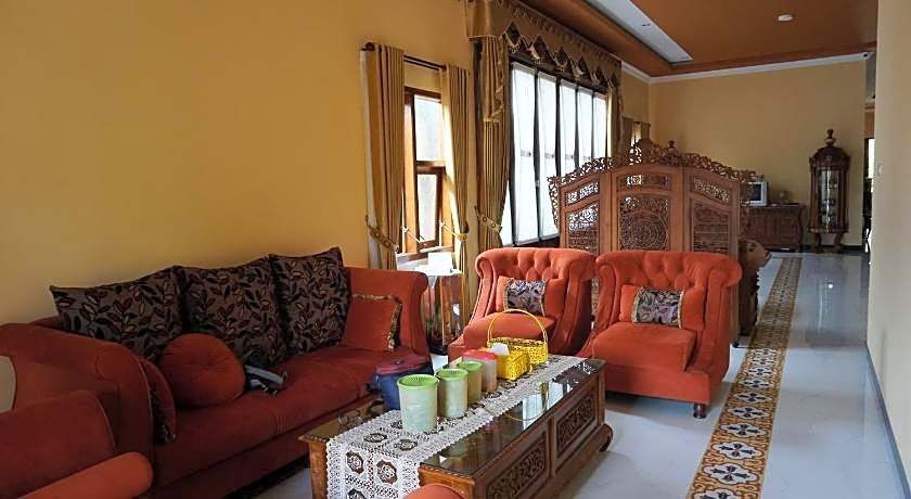 OYO Life 92886 Rumah Nyaman Radhika 2 Syariah