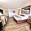 Super 8 by Wyndham Salina/Scenic Hills Area