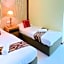 Grand Line Hotel