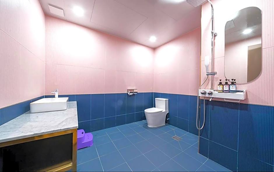 Jangyu Almond Kids Hotel