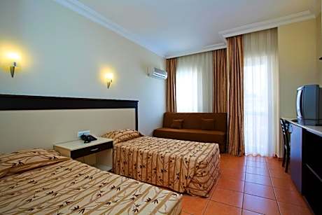Double Room with Balcony (2 Adults + 1 Child)