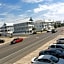 COUPLES GETAWAY, HONEYMOON SWEET, Perfectly Cozy Beach Front Condo with kitchen, pool, free parking,CHECK-IN AT DOOR