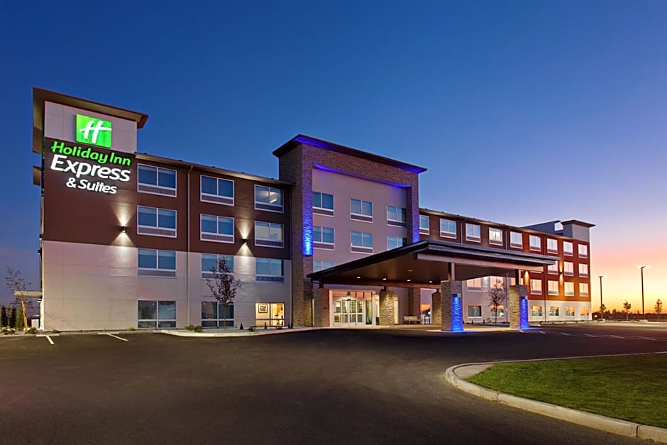 Holiday Inn Express and Suites Moses Lake By IHG