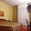 HOTEL PARADISO