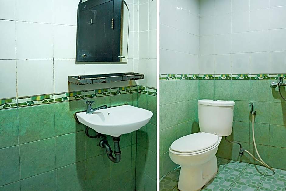 Collection O R.Sukamto Near Palembang Trade Center Mall