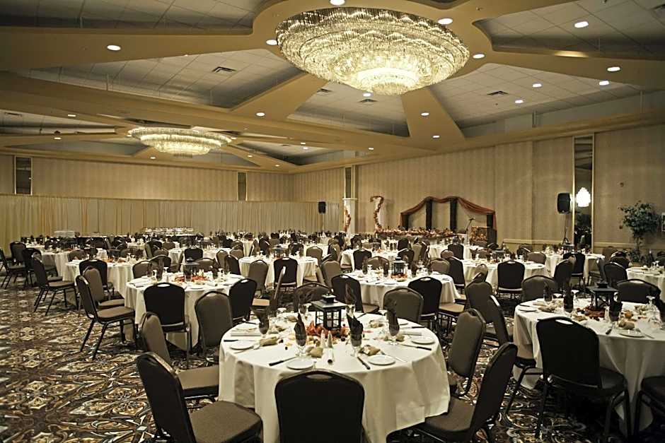 Coast Lethbridge Hotel & Conference Centre