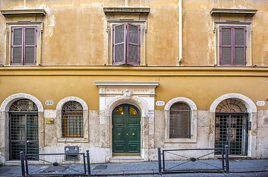 Trevi Contemporary Suite