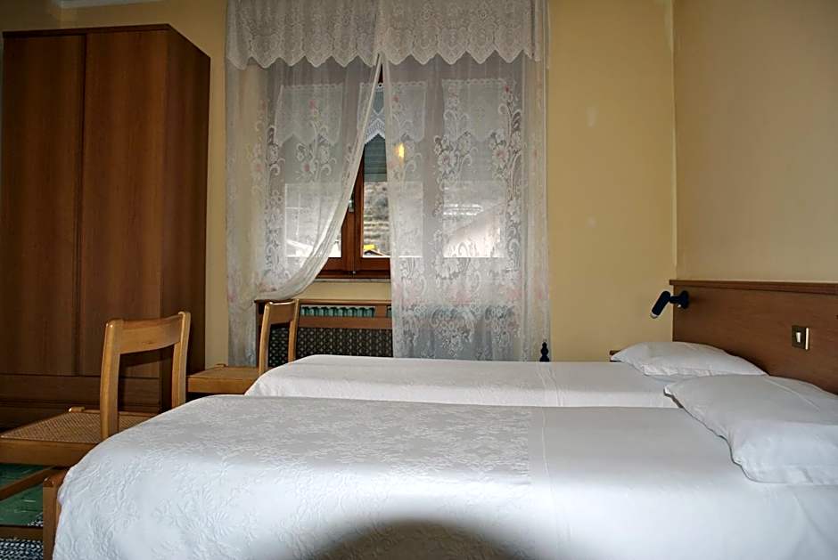 Albergo Motel Dosdè B&B