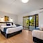 Summit Motor Lodge