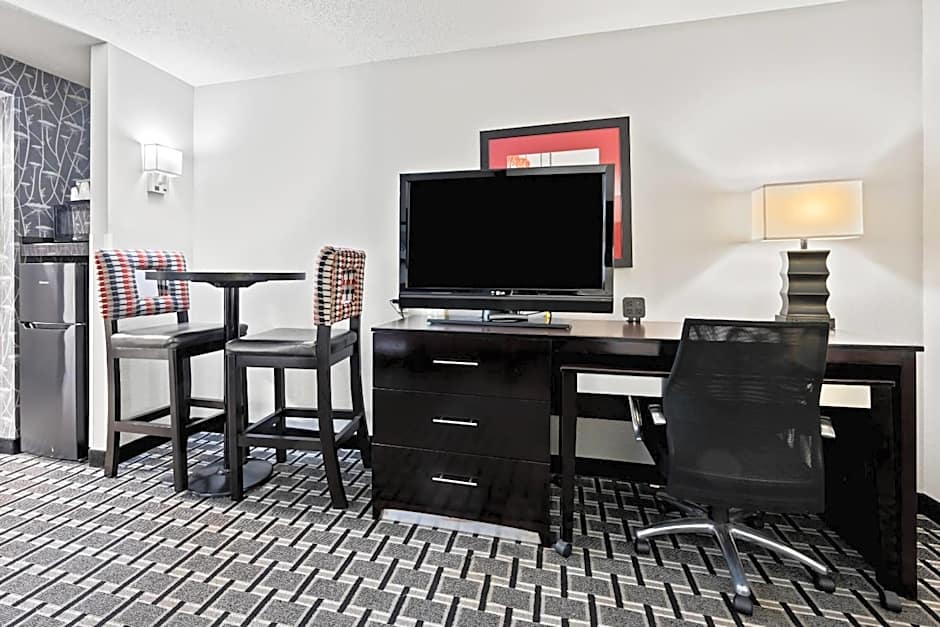 Comfort Suites Williamsburg Historic Area