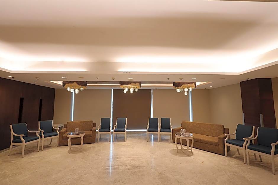Grand Mercure Vadodara Surya Palace