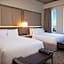 H Hotel Los Angeles, Curio Collection by Hilton