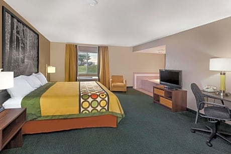 1 King Bed, Deluxe Studio Suite, Non-Smoking