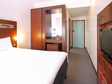 Standard Room With One Double-Size Bed