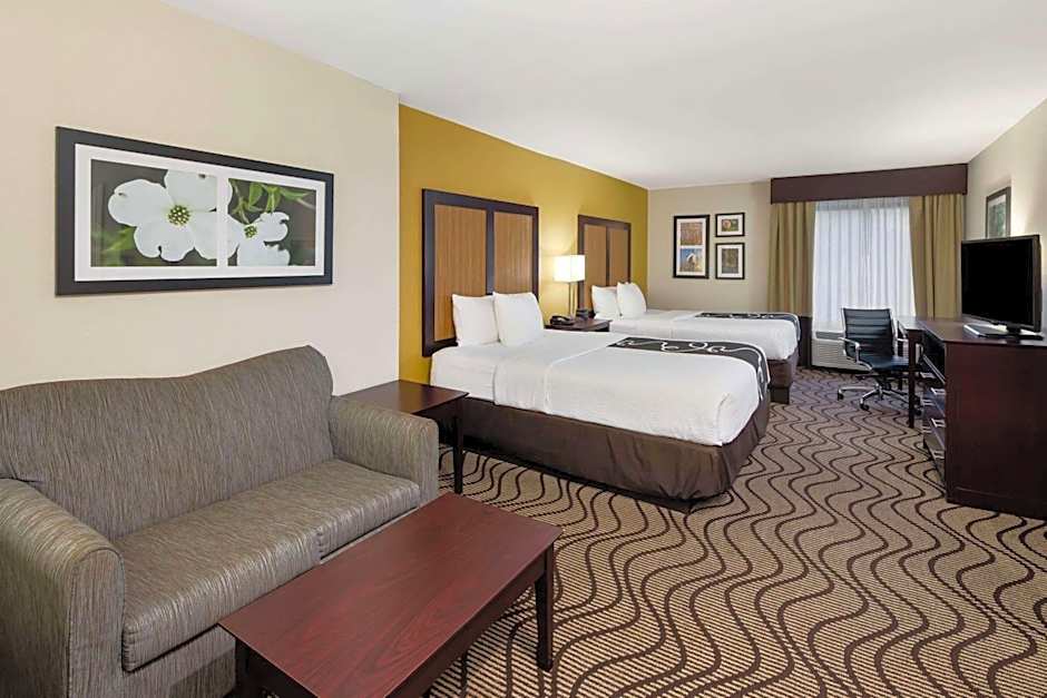 La Quinta Inn & Suites by Wyndham Lagrange / I-85