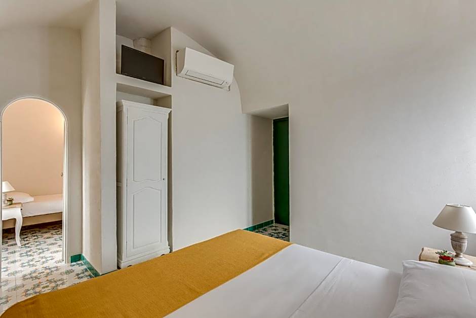 Hotel Torre Dei Borboni