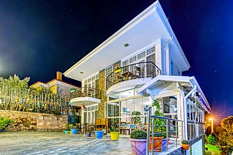 Cunda Nefes Otel