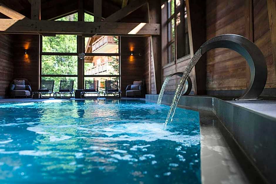 Au Coeur Du Village Hotel