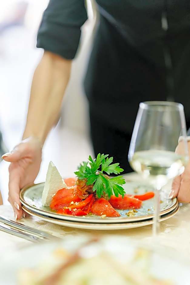 Хотелски комплекс Ямболен