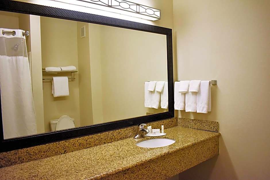 Fairfield Inn & Suites by Marriott Strasburg Shenandoah Valley