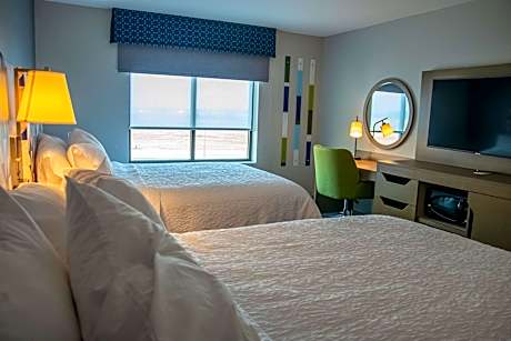 2 Queens Hearing Accessible Nonsmoking