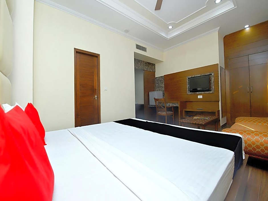 Hotel Punnu International