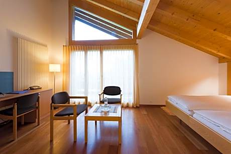 Twin Room with Mountain View