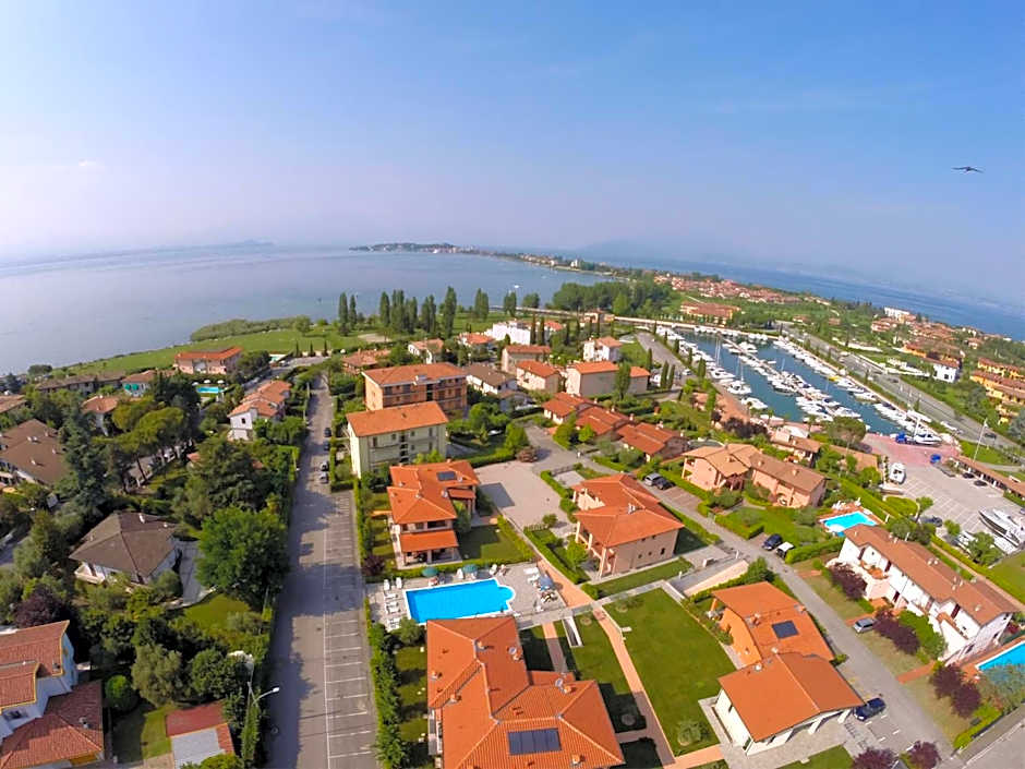 BellaSirmione Holiday Apartments