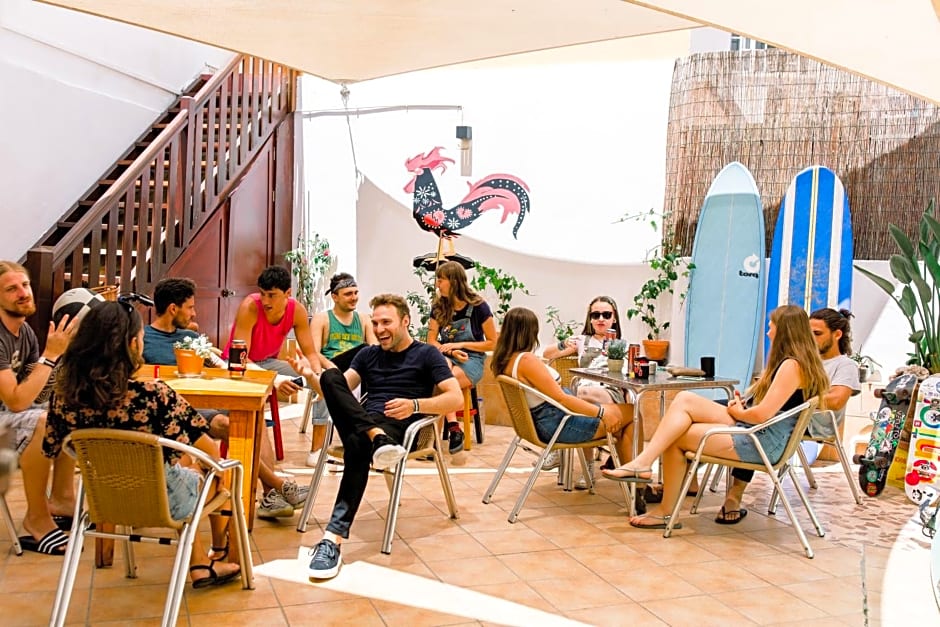 Rising Cock Party Hostel