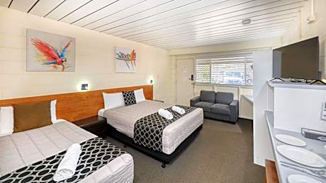 Double Room with Queen Bed