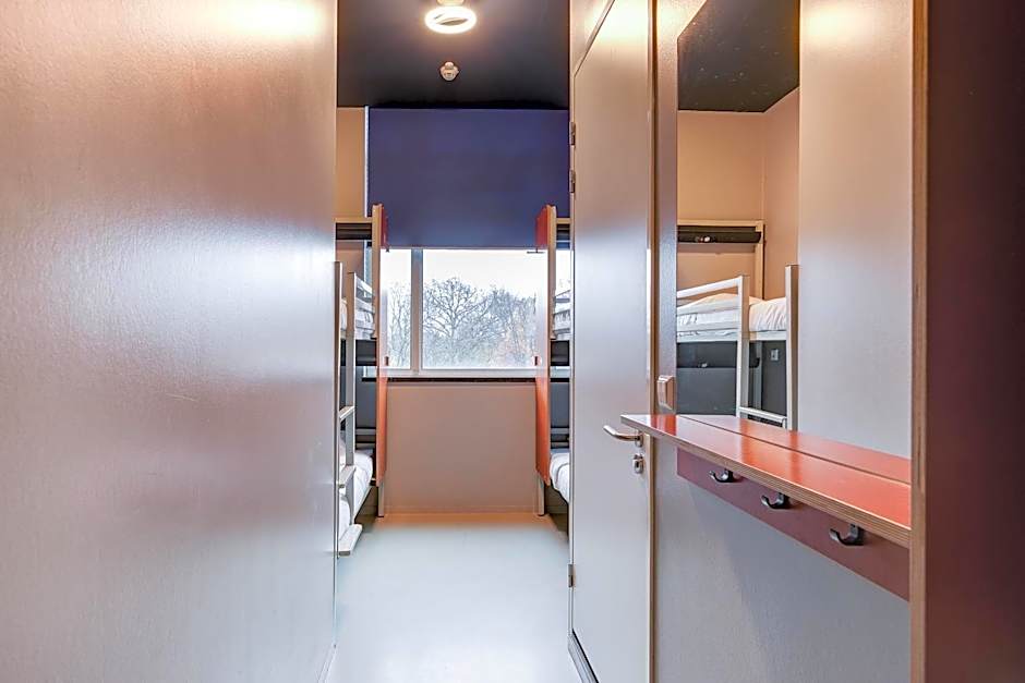 ClinkNOORD Hostel