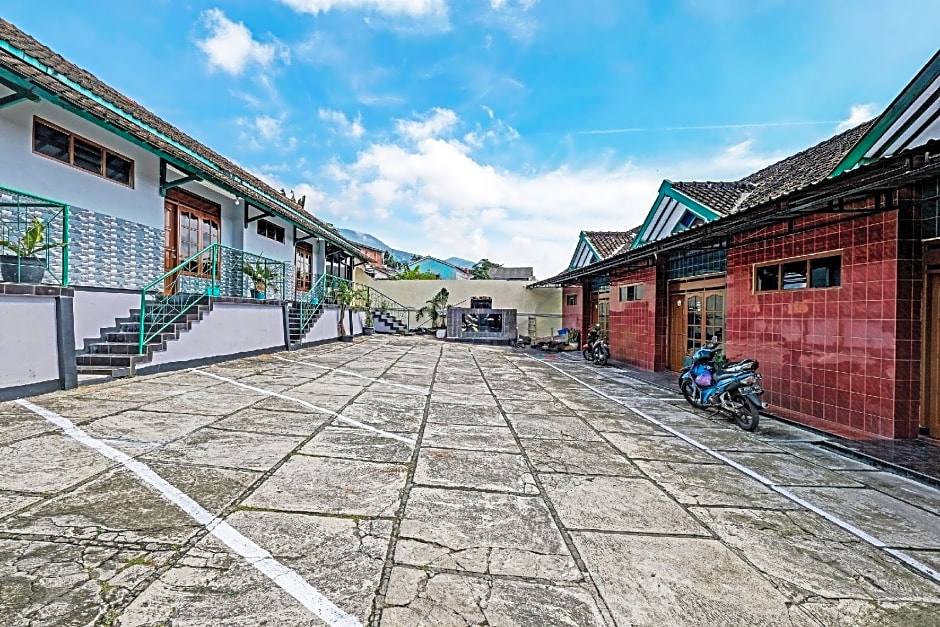 SPOT ON 91715 Hotel Citra Dewi 1